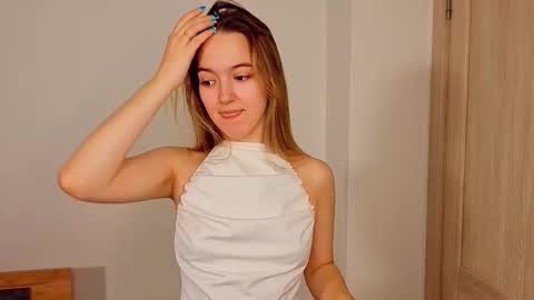 Snapshot of marysparkl chatting on 12.04.25 Mary online show from 12.04.25