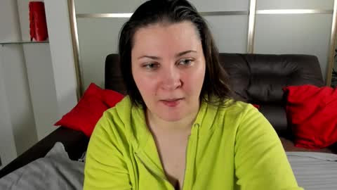 Snapshot of maryswon chatting on 09.20.25 Mary online show from 09.20.25