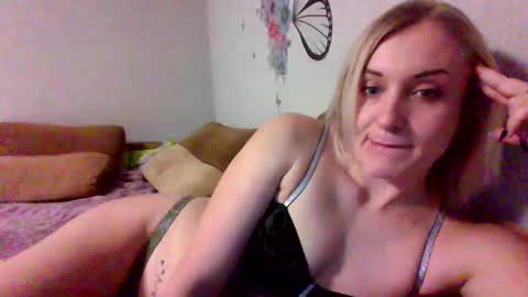 Snapshot of maryyemm chatting on 01.02.25 maryyemm online show from 01.02.25
