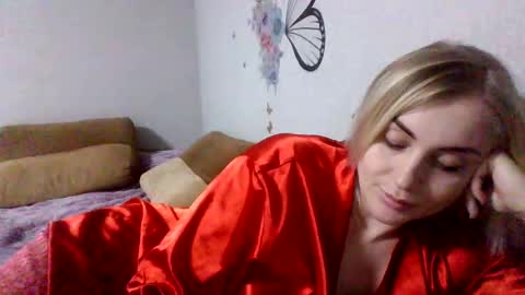 Snapshot of maryyemm chatting on 01.04.25 maryyemm online show from 01.04.25