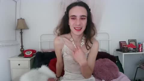 Snapshot of masharose chatting on 10.17.25 masharose online show from 10.17.25