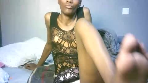 maskgang001 online show from 10.15.25