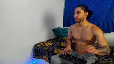 Snapshot of massatgeserotics chatting on 01.10.25 I Am Odin  online show from 01.10.25