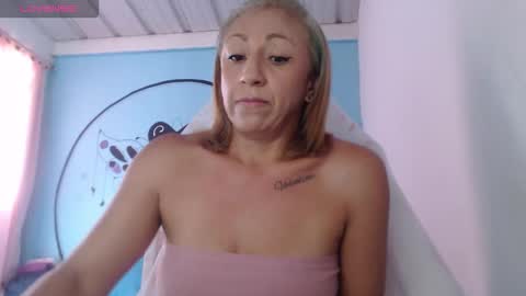 massiel ferreti online show from 10.17.25