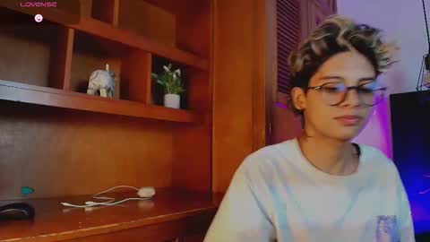 Snapshot of massimo_alessandro chatting on 10.16.25 online show from 10.16.25