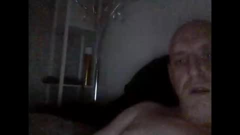 Snapshot of massivecock1980604187 chatting on 09.14.25 massivecock1980604187 online show from 09.14.25