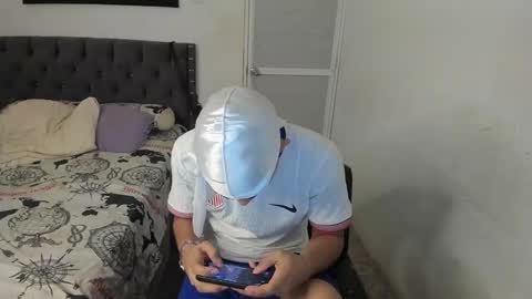 Snapshot of master_boy28 chatting on 09.16.25 master_boy28 online show from 09.16.25