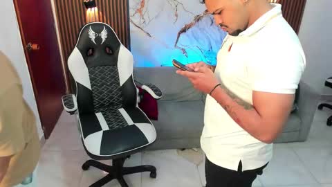 Snapshot of master_javi chatting on 09.19.25 master_javi online show from 09.19.25