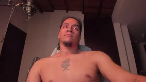 Snapshot of masterjuanc chatting on 03.10.25 Juan Independent Model online show from 03.10.25