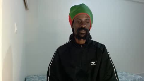 Snapshot of masterr_bate chatting on 09.22.25 Marl online show from 09.22.25