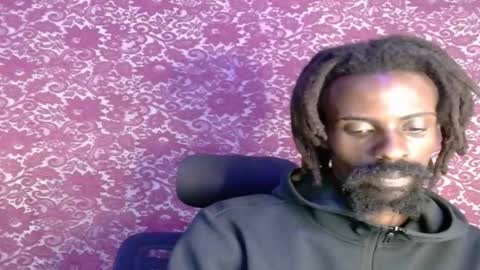 Snapshot of masterr_bate chatting on 10.11.25 Marl online show from 10.11.25