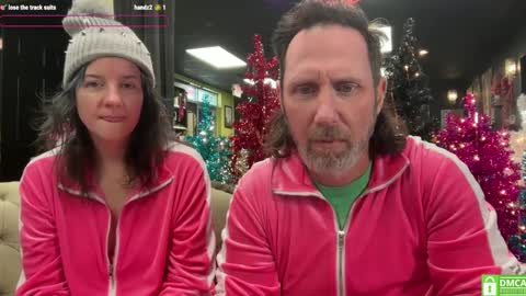 Snapshot of matchingtracksuits chatting on 01.12.25 Jer and Kel online show from 01.12.25