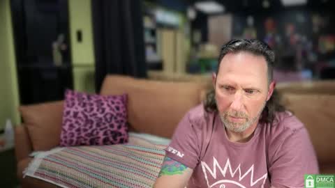 Snapshot of matchingtracksuits chatting on 02.25.25 Jer and Kel online show from 02.25.25