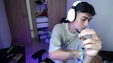 Snapshot of matias_bianco01 chatting on 09.14.25 matias online show from 09.14.25