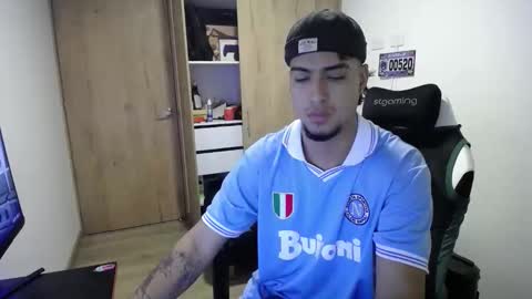 Snapshot of matias_bianco01 chatting on 10.30.25 matias online show from 10.30.25