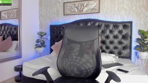 Snapshot of mattdevon chatting on 03.10.25 Matt online show from 03.10.25