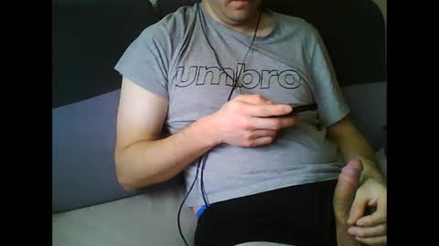 Snapshot of mattek89 chatting on 03.03.25 mattek89 online show from 03.03.25