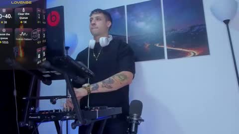 mattsaill_ online show from 11.18.25