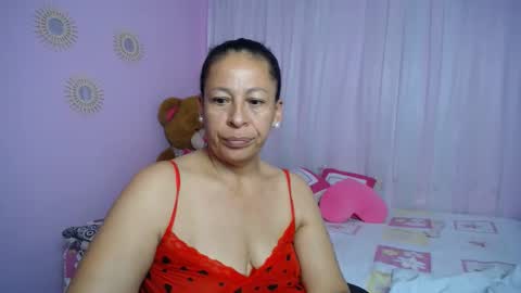 Snapshot of mature_martina_ chatting on 01.08.25 Martina online show from 01.08.25