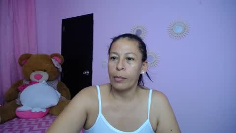 Snapshot of mature_martina_ chatting on 01.10.25 Martina online show from 01.10.25