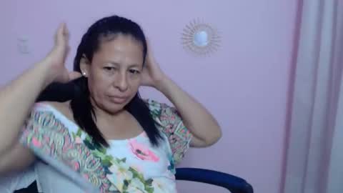 Snapshot of mature_martina_ chatting on 01.29.25 Martina online show from 01.29.25