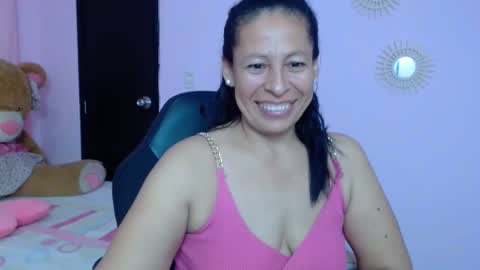 Snapshot of mature_martina_ chatting on 02.01.25 Martina online show from 02.01.25