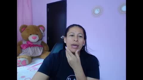 Snapshot of mature_martina_ chatting on 02.10.25 Martina online show from 02.10.25