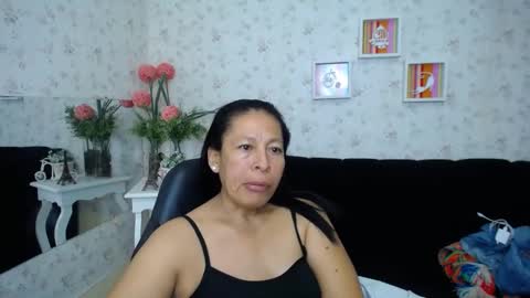 Snapshot of mature_martina_ chatting on 02.16.25 Martina online show from 02.16.25