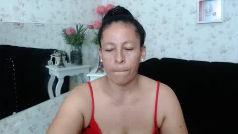 Snapshot of mature_martina_ chatting on 02.21.25 Martina online show from 02.21.25