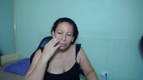 Snapshot of mature_martina_ chatting on 02.26.25 Martina online show from 02.26.25