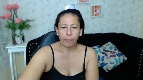 Snapshot of mature_martina_ chatting on 03.04.25 Martina online show from 03.04.25