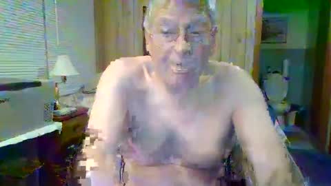 Snapshot of maturecouple1954 chatting on 12.28.24 SXECPL55 at G mail Dot Com online show from 12.28.24