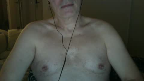 Snapshot of maturehotman chatting on 01.07.25 maturehotman online show from 01.07.25