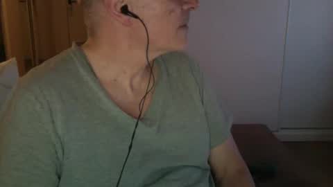 Snapshot of maturehotman chatting on 03.06.25 maturehotman online show from 03.06.25