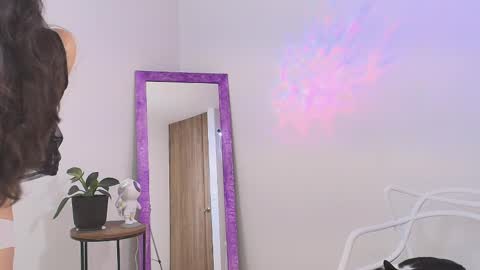 Maria Victoria Schedule 2pm until 9pm GMT-5 online show from 02.19.25