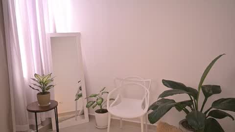 Maria Victoria Schedule 2pm until 9pm GMT-5 online show from 10.04.25