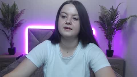 Snapshot of mavkacute chatting on 09.11.25 MavkaCute online show from 09.11.25