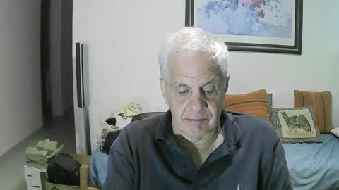 Snapshot of max_2017 chatting on 12.24.24 max_2017 online show from 12.24.24