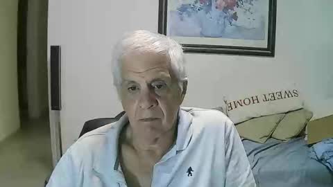 Snapshot of max_2017 chatting on 10.24.25 max_2017 online show from 10.24.25