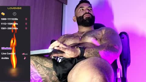 max__prada online show from 11.22.25