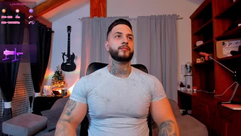 Snapshot of max_dic1 chatting on 01.11.25 max D. online show from 01.11.25