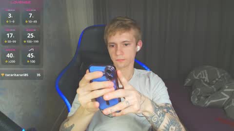 Snapshot of max_gen chatting on 01.22.25 Max Gen with tats 24years  And Ethan without tats 20 years online show from 01.22.25