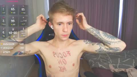 Snapshot of max_gen chatting on 01.28.25 Max Gen with tats 24years  And Ethan without tats 20 years online show from 01.28.25