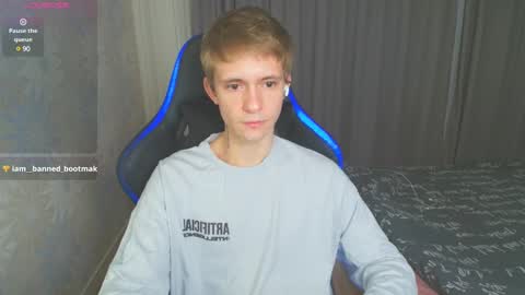 Snapshot of max_gen chatting on 01.28.25 Max Gen with tats 24years  And Ethan without tats 20 years online show from 01.28.25