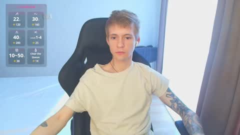 Snapshot of max_gen chatting on 03.03.25 Max Gen with tats 24years  And Ethan without tats 20 years online show from 03.03.25