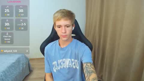 Snapshot of max_gen chatting on 10.02.25 Max Gen with tats 24years  And Ethan without tats 20 years online show from 10.02.25