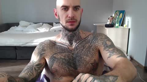 Snapshot of maxi_foxxx chatting on 03.10.25 Maximus Fox online show from 03.10.25