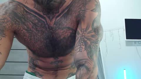 Snapshot of maxi_foxxx chatting on 09.26.25 Maximus Fox online show from 09.26.25