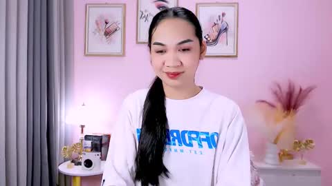 Snapshot of maxie_greyson chatting on 02.10.25 maxie greyson online show from 02.10.25