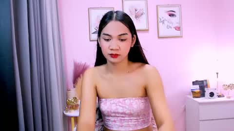 Snapshot of maxie_greyson chatting on 02.17.25 maxie greyson online show from 02.17.25